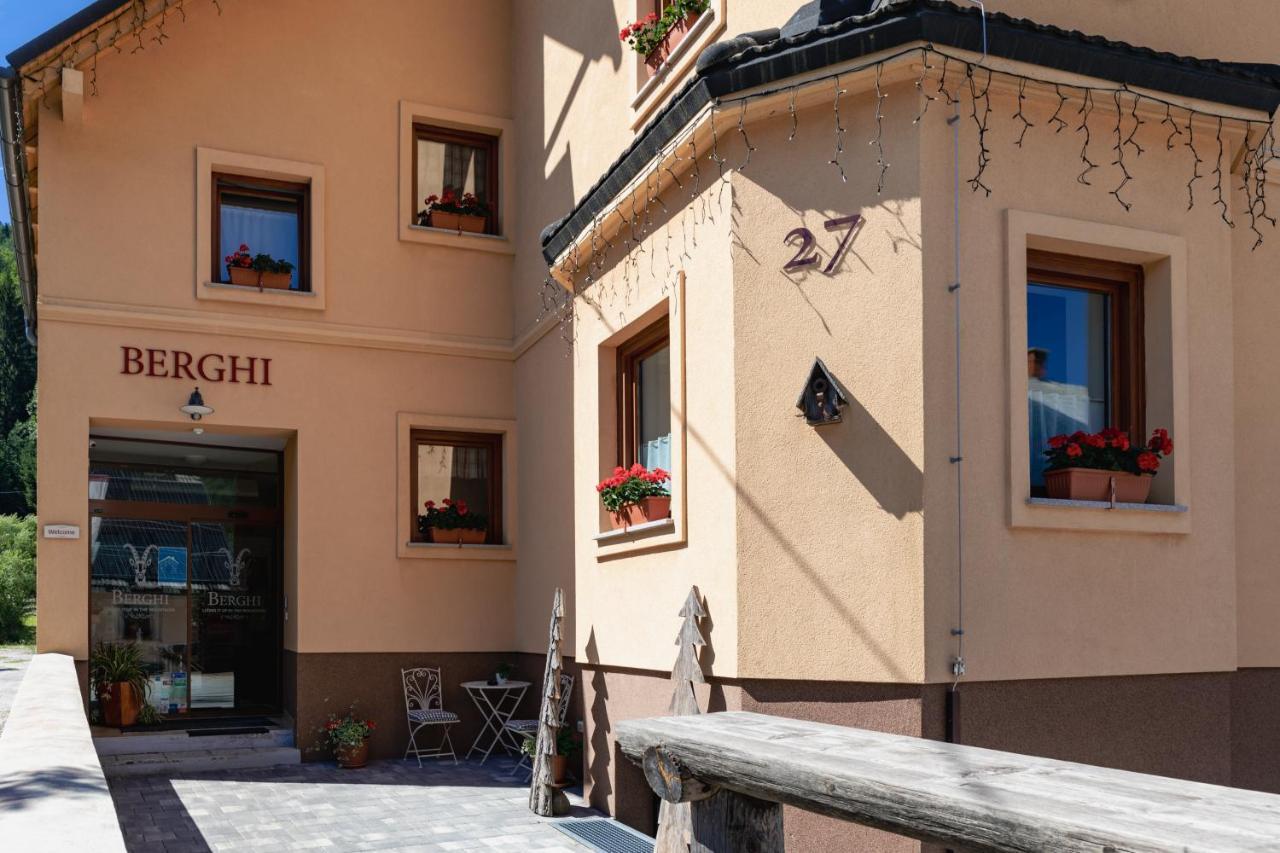 Berghi Hotel And Apartments Kranjska Gora Ngoại thất bức ảnh